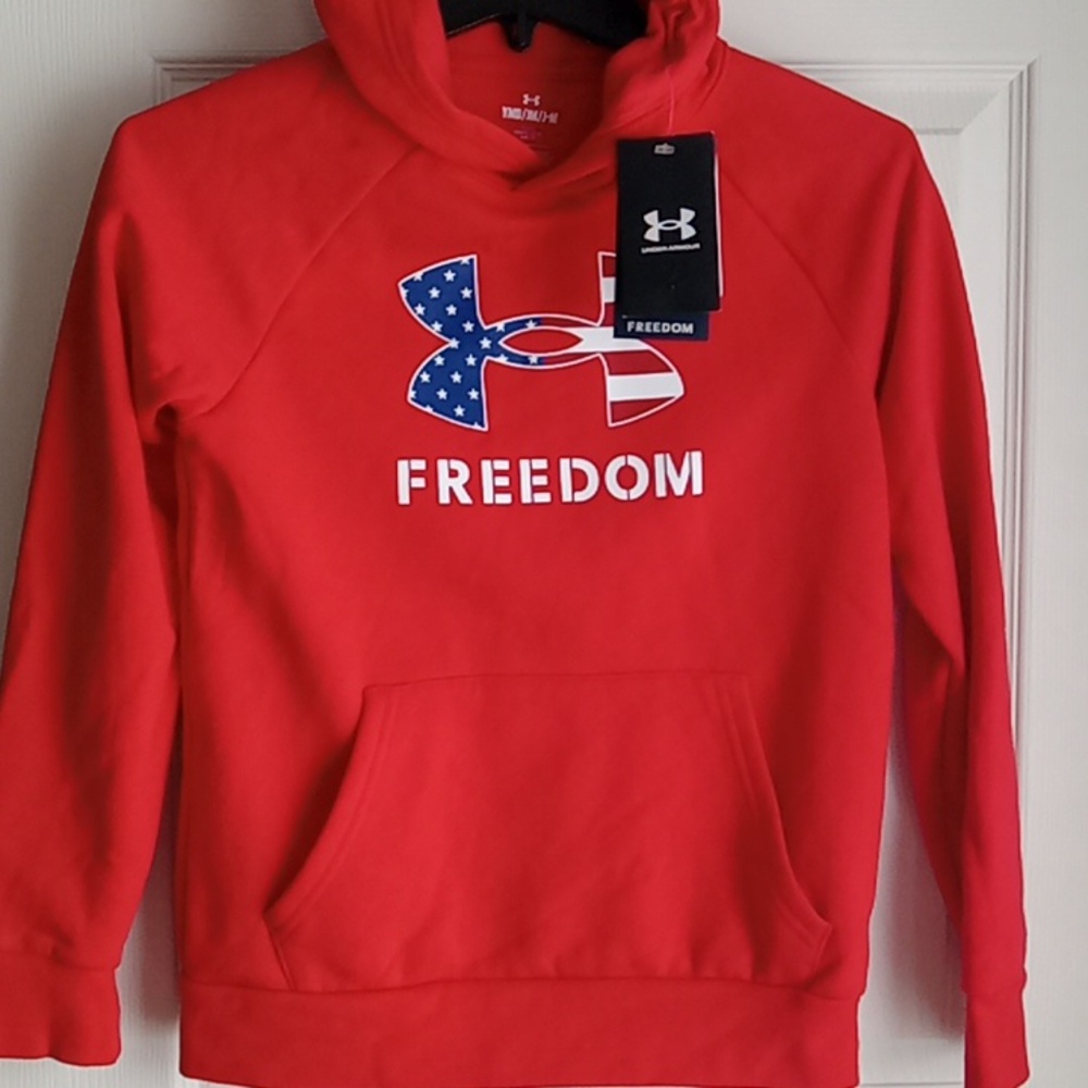 Y. Under Armour Pullover hoodie